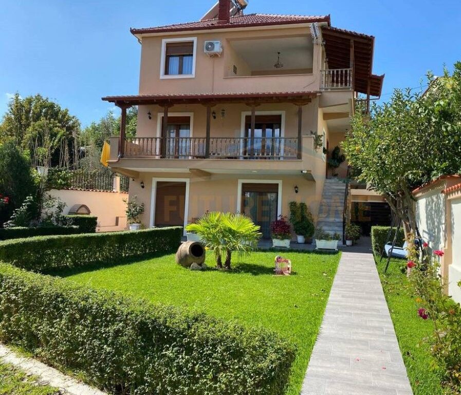 Qera, Duplex, Ali Demi, Tiranë.