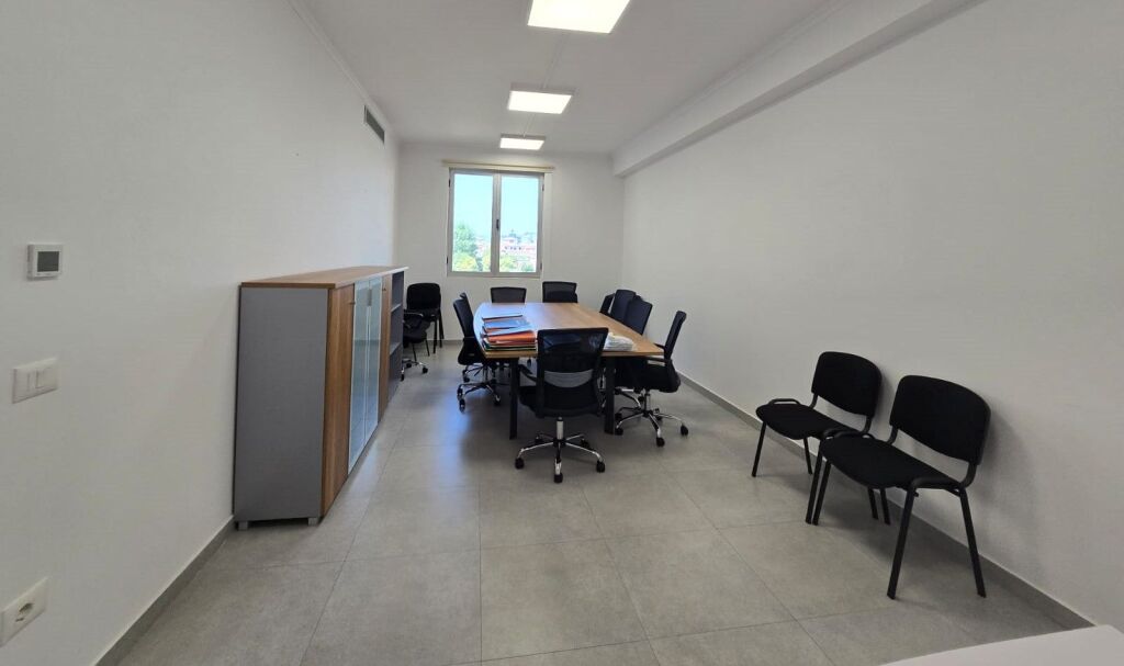 🏢 JEPET ME QIRA GODINË 4-KATËSHE – TEK Bulevardi Gjergj Fishta