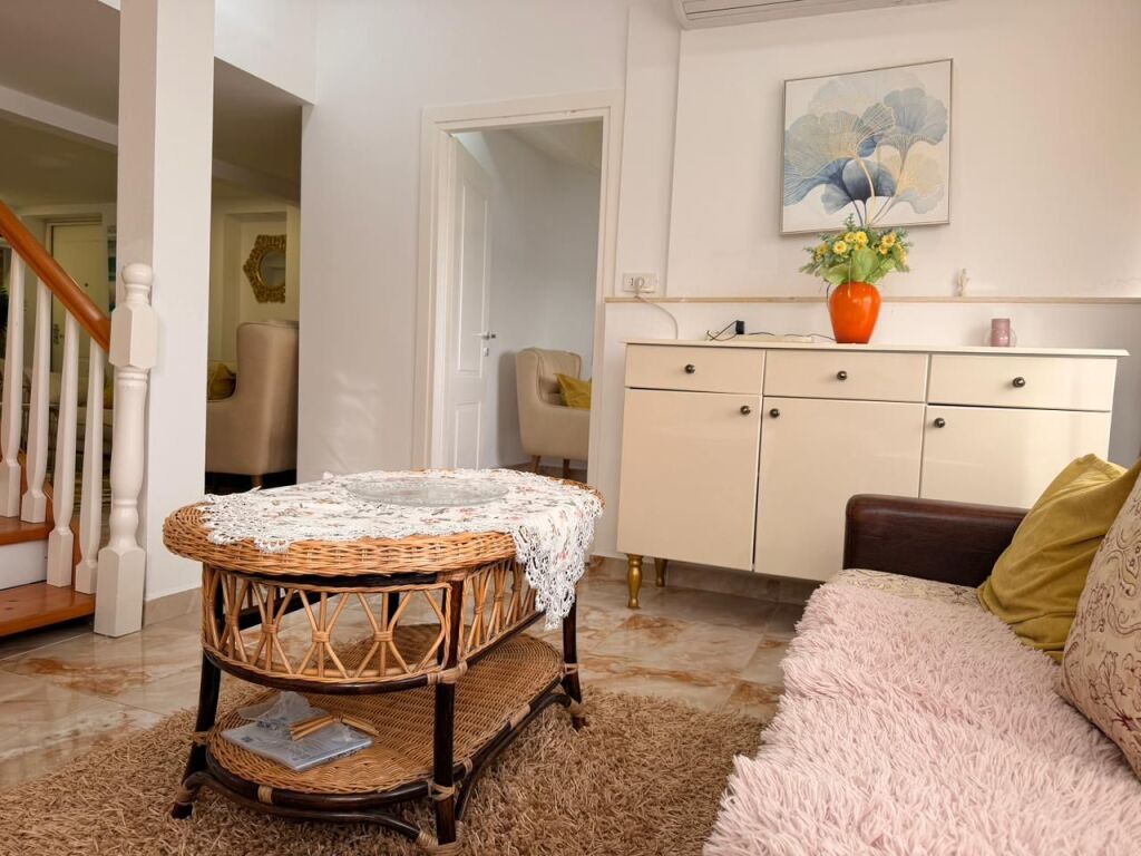 Duplex 3+1 – Vista sulla Piscina nel Monte Robi