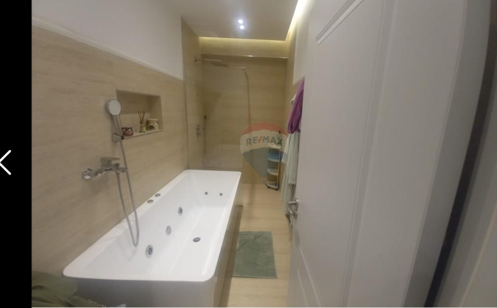 Vile per shitje ne Qender