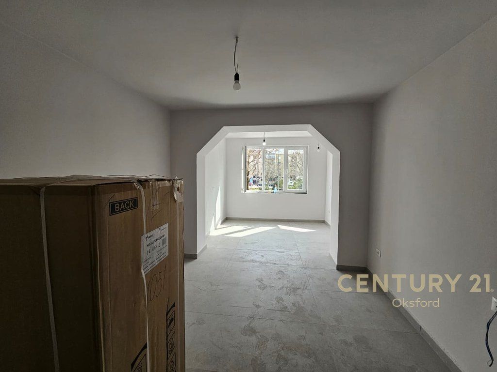 NJESI SHERBIMI ME QIRA TEK MATERNITETI I RI