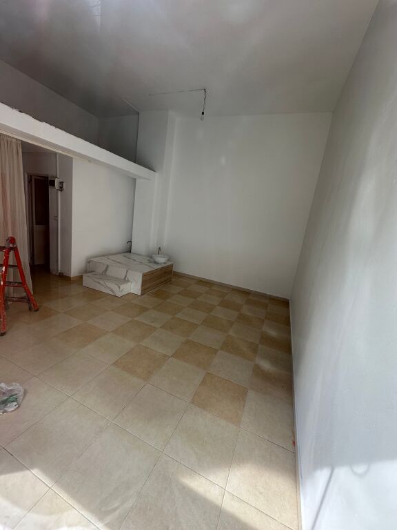 Dyqan me qera ne Astir mbrapa Wellit tek Ecomarket