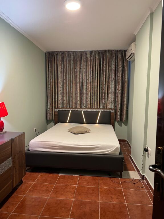 Japim me qera 1+1 te Komuna e Parisit