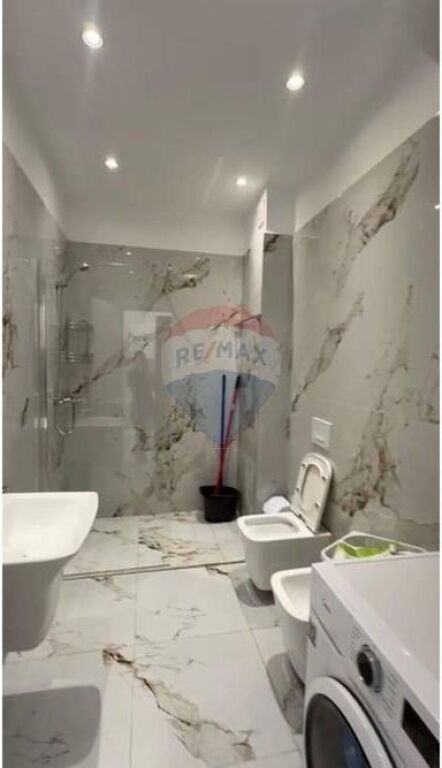 Apartament - Për Qira  Diamond Hill, Paskuqan