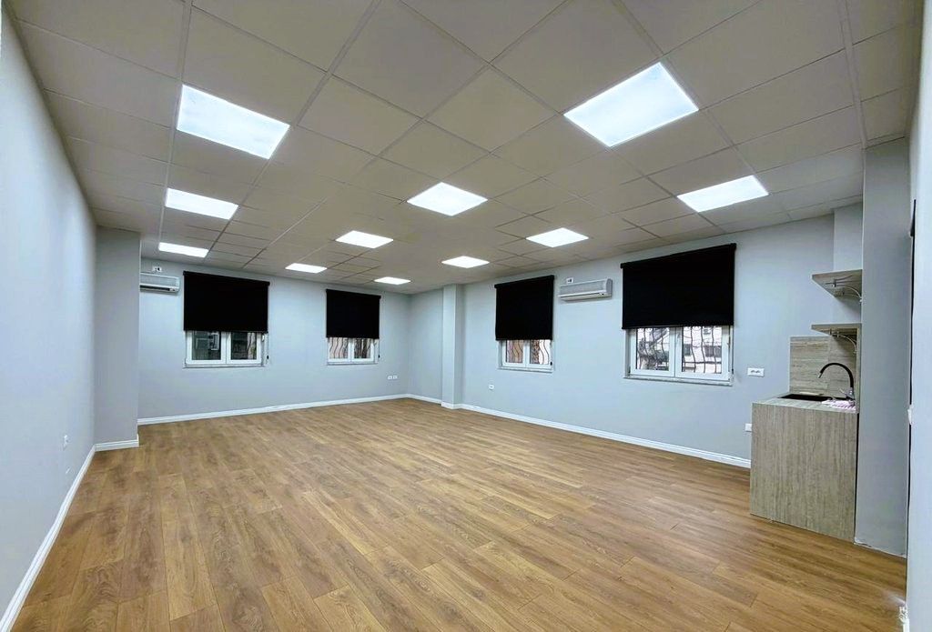 OPPOSITE TOPTAN, OPEN SPACE OFFICE FOR RENT!