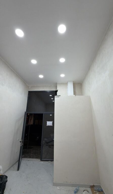 DYQAN ME QERA 20 M2 STACIONI TRENIT 50.000 LEKE