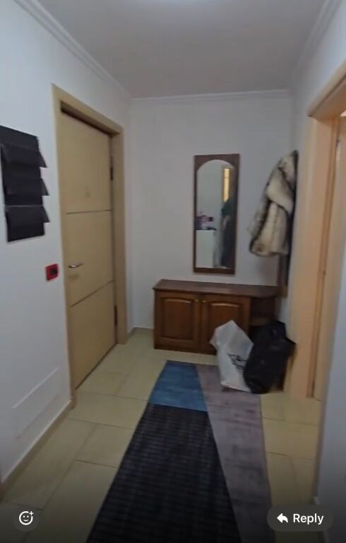 2+1,i mobiluar te shkolla mihal grameno,rruge e elbasanit,600 euro