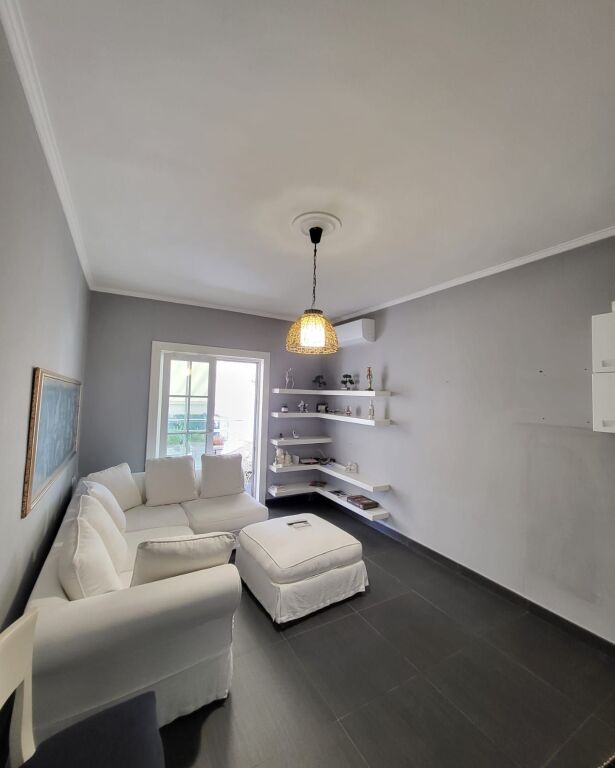 🏡 Jepet Apartament 1+1 me Qira – Garda