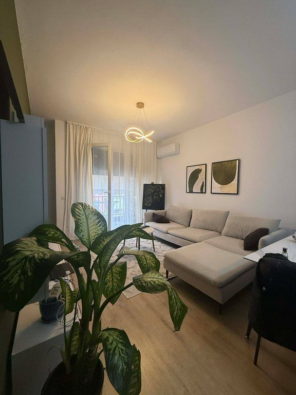 VENDESI APPARTAMENTO 2+1+2 A 5 MAJI