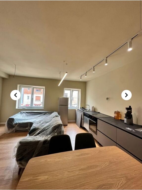 2+1,i mobiluar per here te pare,rruge e durresit,1000 euro me parkim