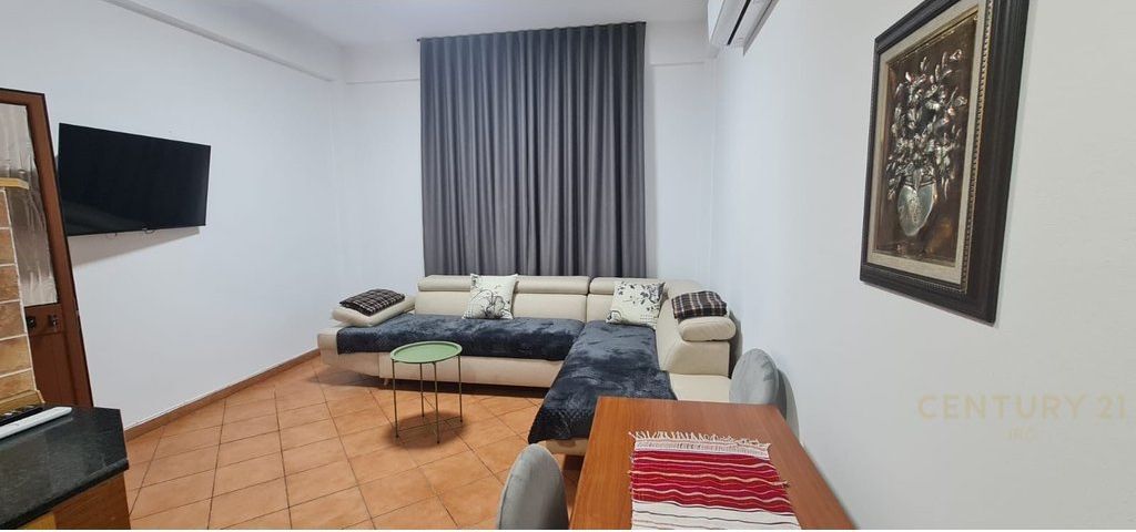 AFFITTASI APPARTAMENTO 1+1 IN VIA ELBASAN