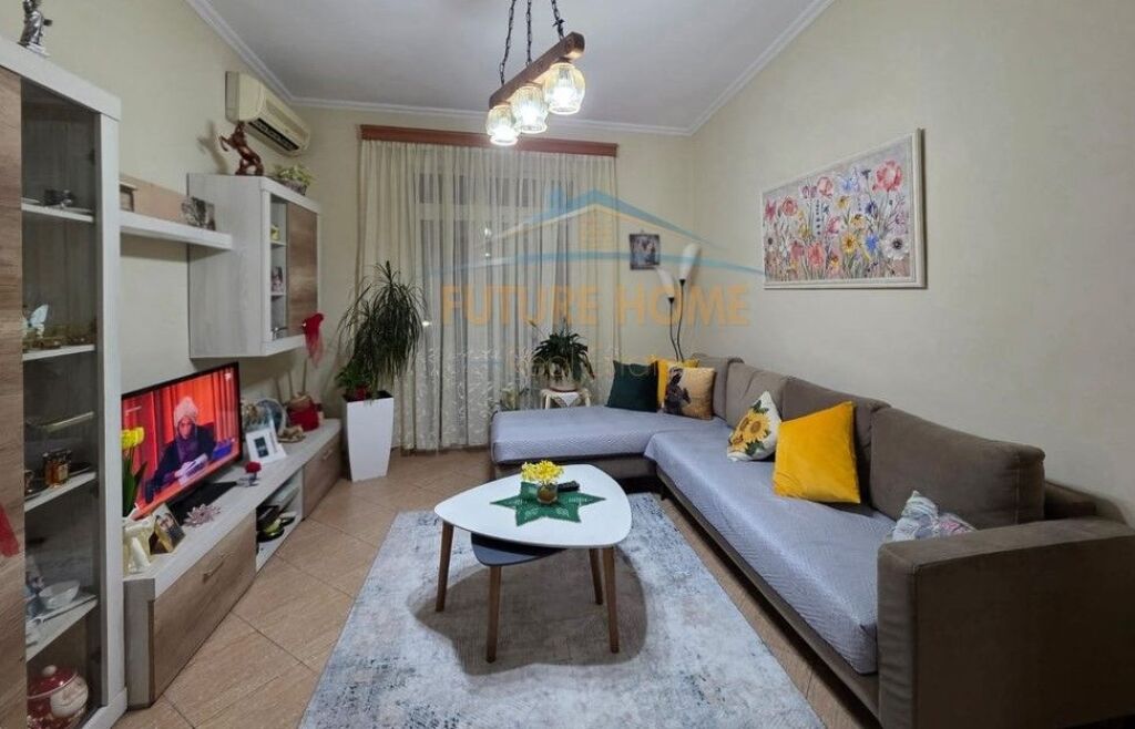 Shitje,Apartament 3+1 ,Blloku!