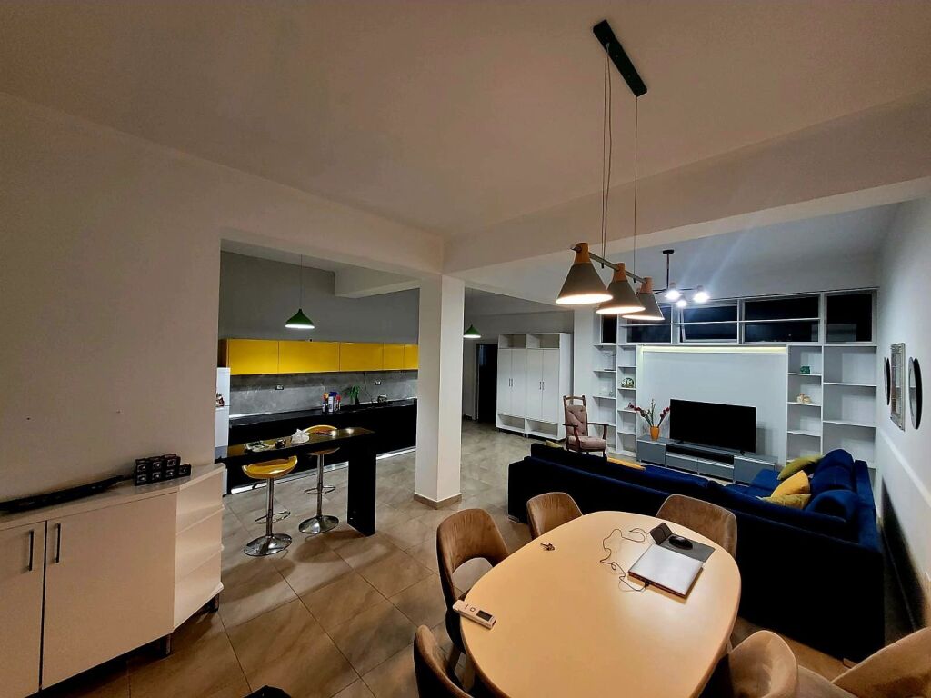 Apartament 2+1 me qera rruga Hoxha Tahsim tek Bar Oslo