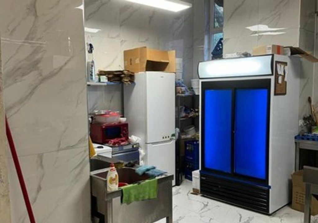 VENDO LOCALE COMMERCIALE VICINO A PIAZZA WILLSON