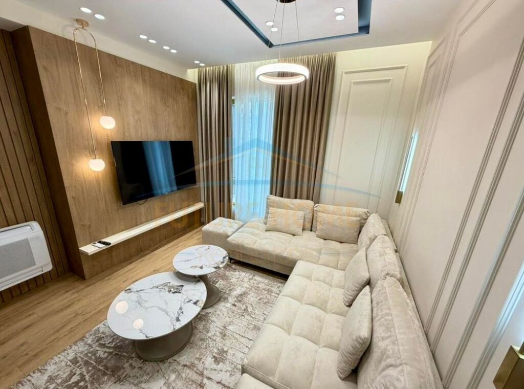 Affitto, Appartamento 1+1+Posto auto, vicino a Air Albania, Tirana.