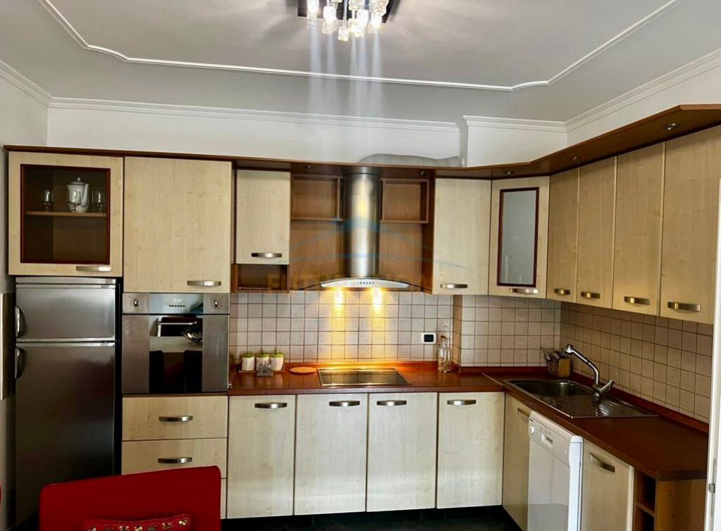 Affitto, Appartamento 2+1 , Bllok , Tirana