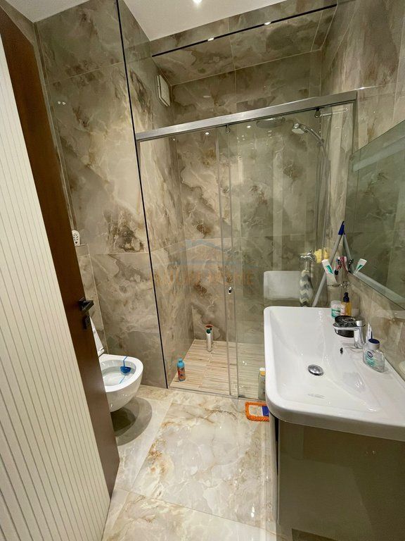 Rent, Apartment 2+1+2, Bardhyl Street, Tirana.