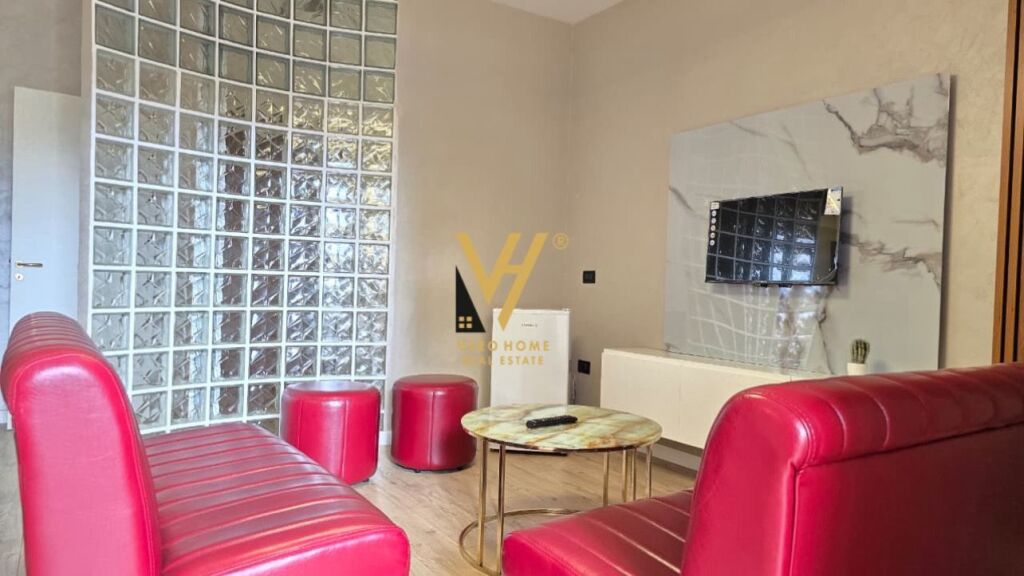 JEPET APARTAMENT 2+1+BLK ME QERA NE QENDER 1.500 EURO