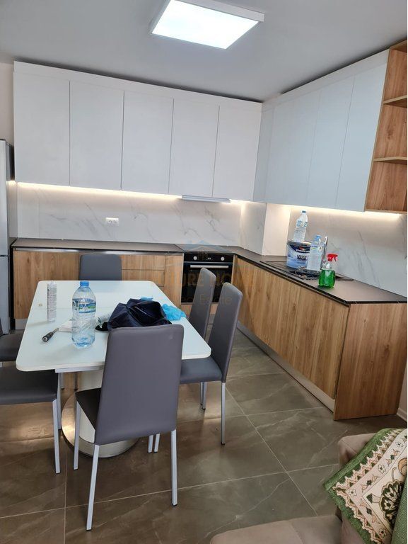 Shitet,Apartament 3+1+2, Ish Fusha e Aviacionit