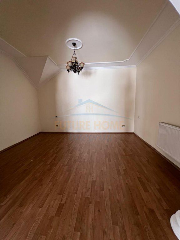 Qera, Duplex për Zyra, Blloku, Tiranë.