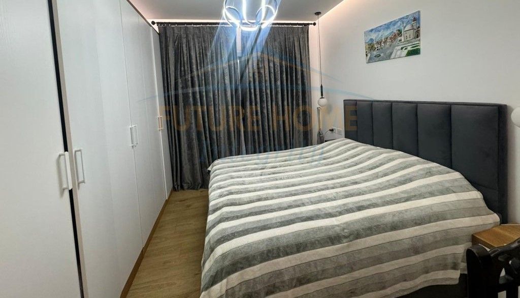 Shitet, Apartament 2+1+2+Post parkimi, Ali Demi