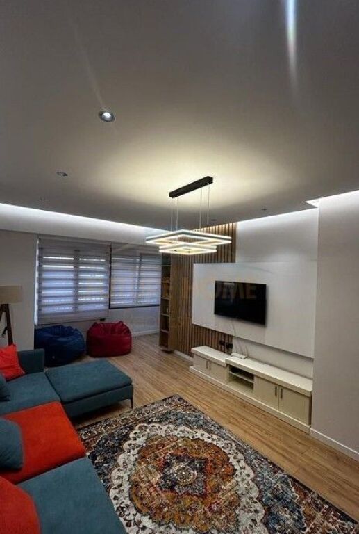 Qira, Apartament 2+1+2, 21 Dhjetori, Tiranë