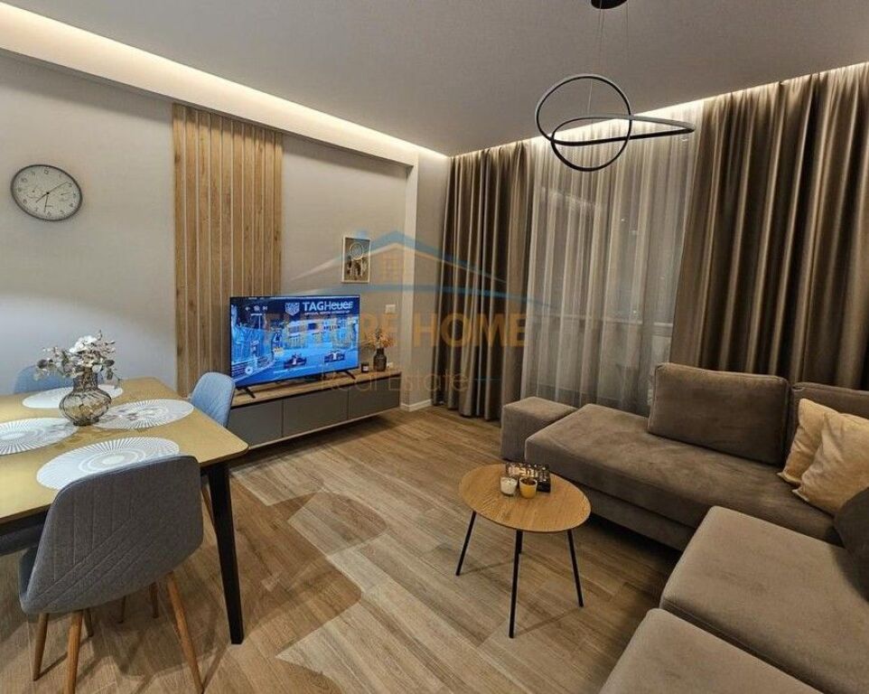 Disponojmë Apartament 2+1, për Qera