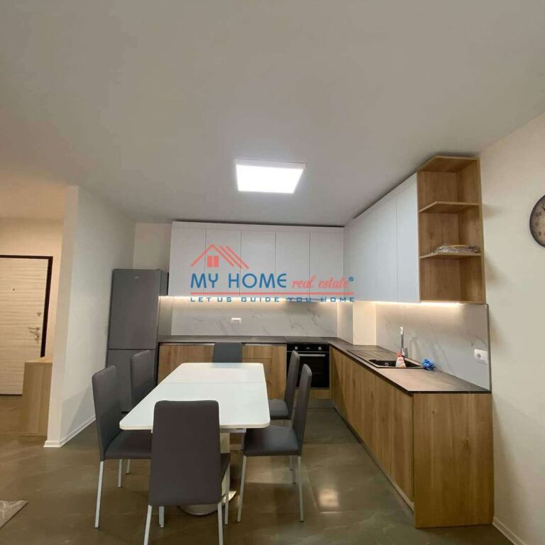 Apartament 3+1 me qera Fusha e Aviacionit ( Kompleksi Turdiu) ne Tirane