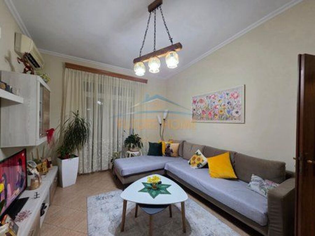 Shitje,Apartament 3+1 ,Blloku!