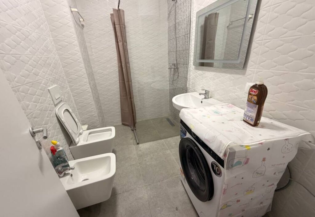 Jepet me qera apartament 2+1+2