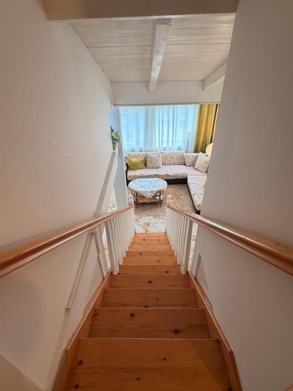 Duplex 3+1 – Vista sulla Piscina nel Monte Robi