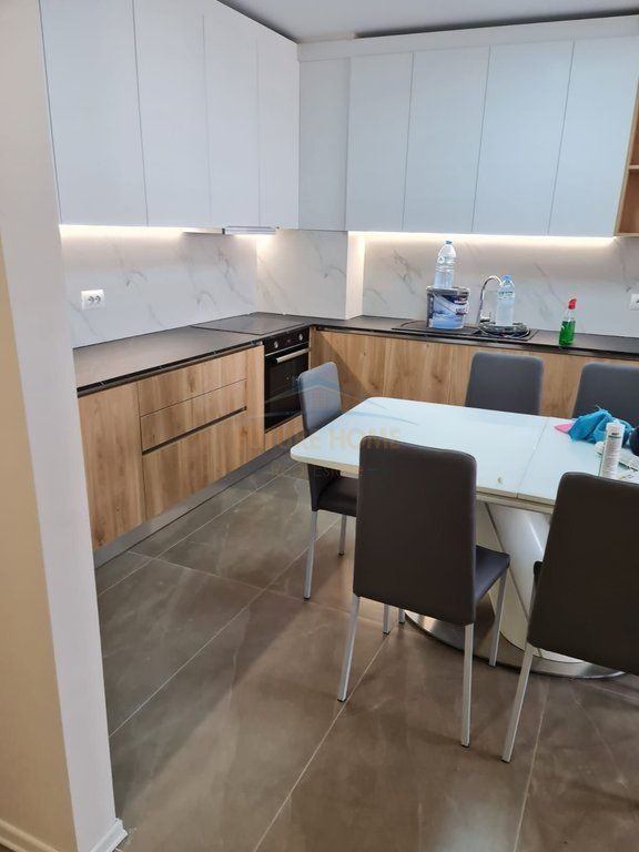 Shitet,Apartament 3+1+2, Ish Fusha e Aviacionit