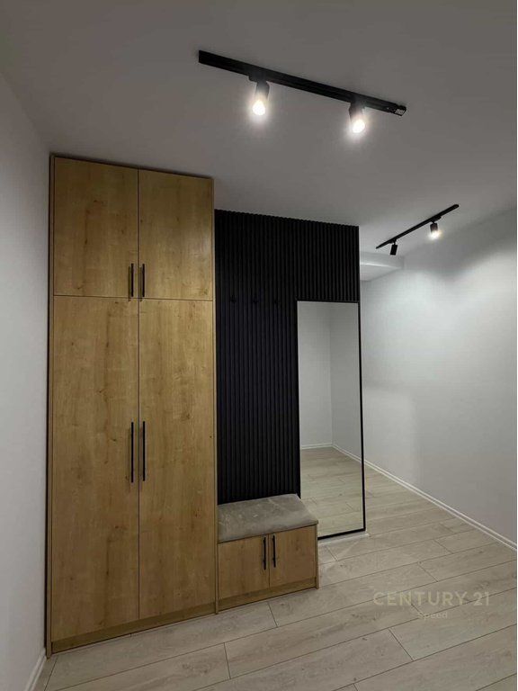 APARTAMENT MODERN 1+1 ME QIRA!