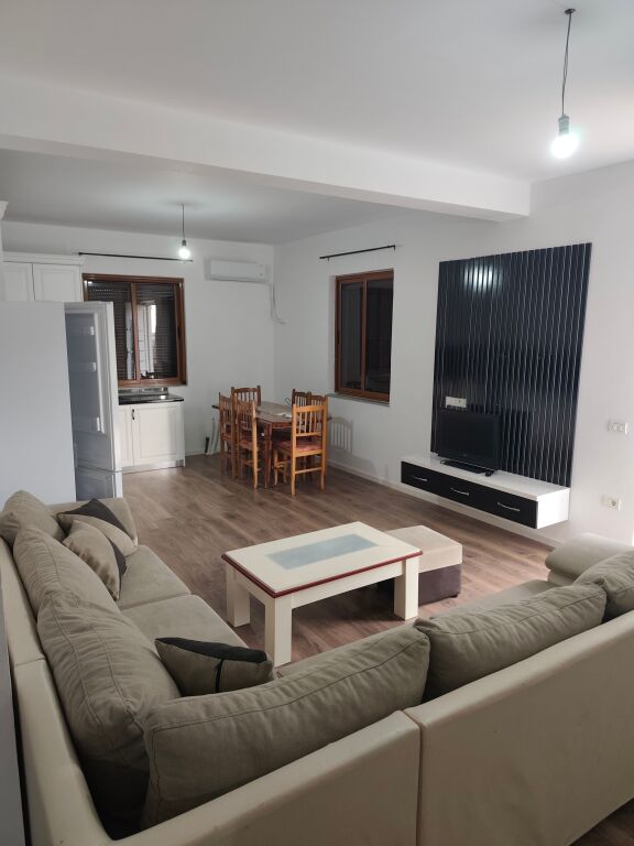 Apartament - Për Qira - Linzë, Tiranë