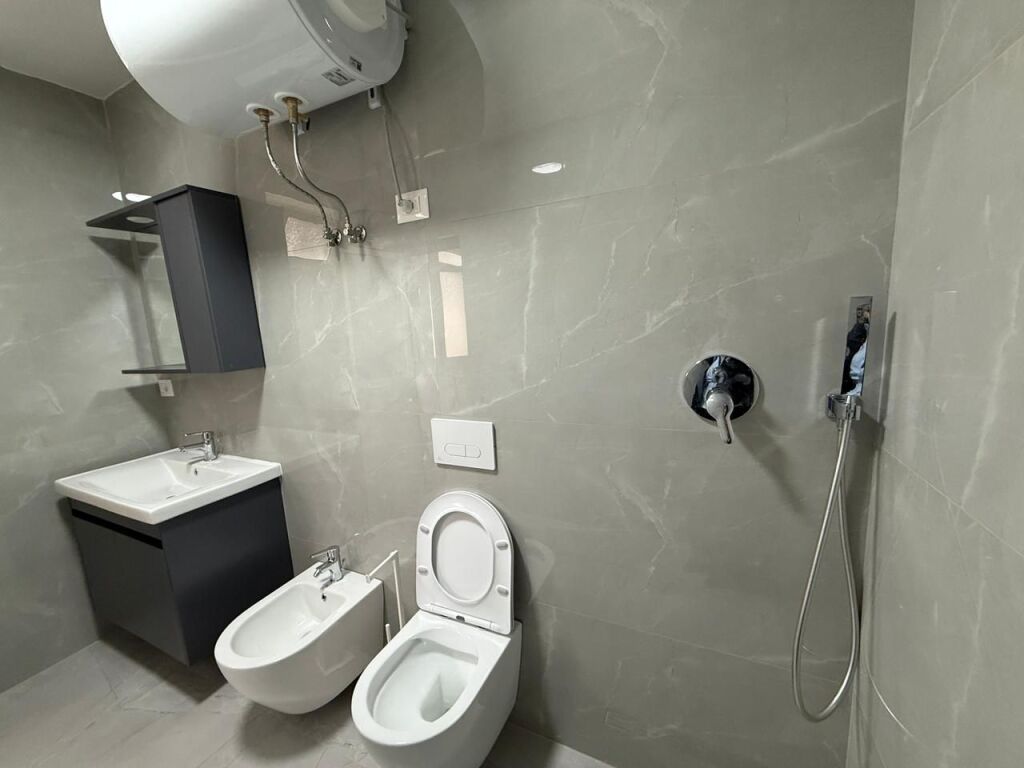 DUPLEX FOR RENT | TRAIN STATION