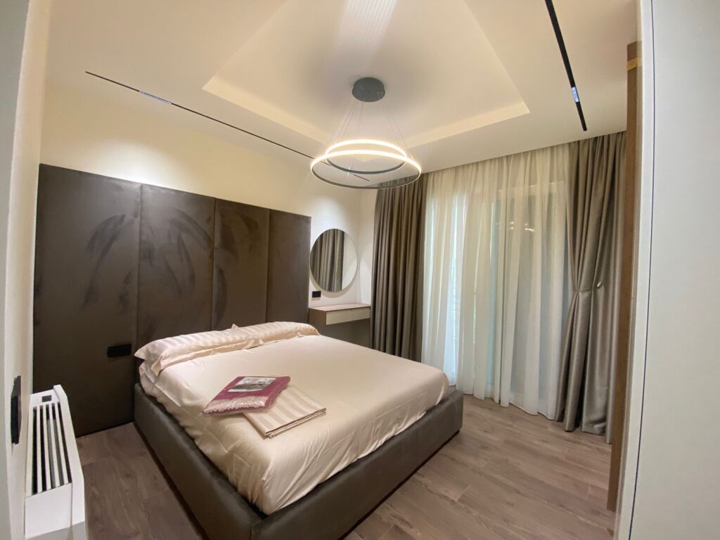 APARTAMENT MODERN 2+1+2 ME QERA TEK LIQENI I THATE