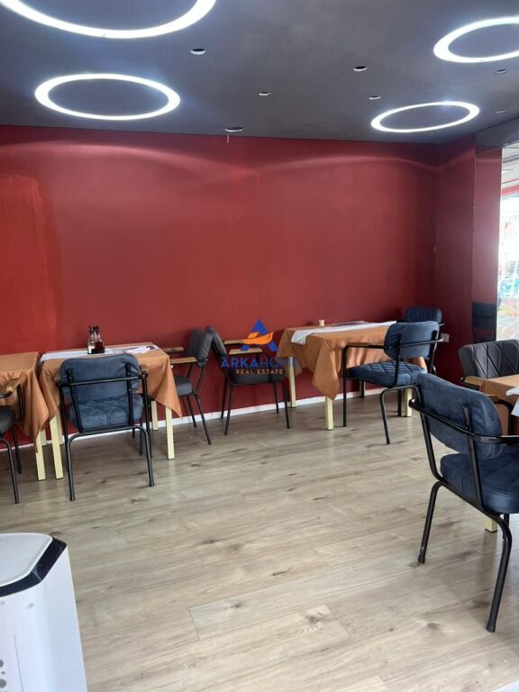 LOCALE IN AFFITTO 120 M2 " VIA FERIT XHAJKO " 2500 EURO