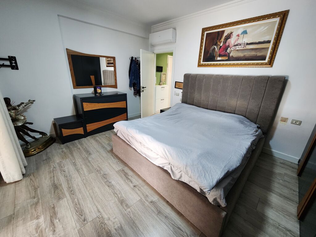 Jepet Me Qera: Apartament 3+1+2wc+2 ballkone || 📌Selvi, Hotel Black Diamond || Hera e parë me qira || 1000€/ Muaj