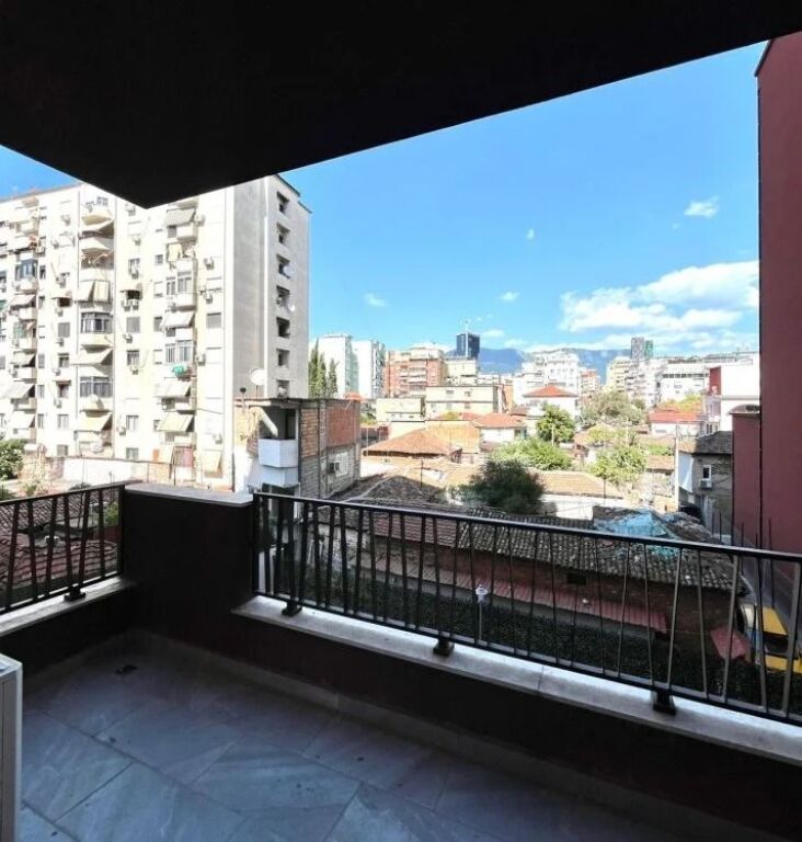 Qera | Apartament 1 + 1 | Rruga Myslym Shyri | 800 €/muaj