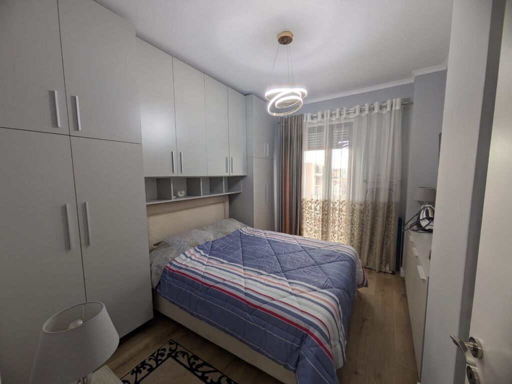 SHITET Apartament 1+1 tek Porcelani | Pranë Klan TV
