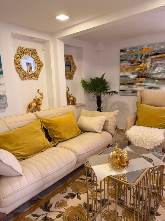 Duplex 3+1 – Vista sulla Piscina nel Monte Robi