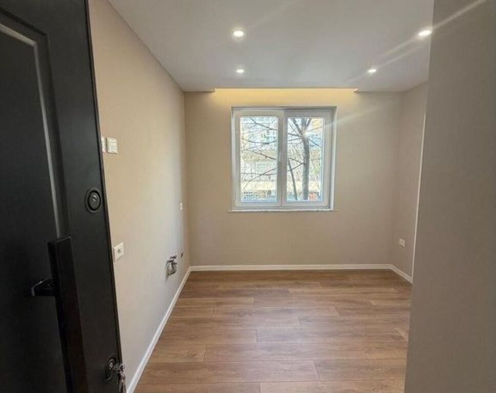 Shitet, Apartament 1+1 , Rruga Mine Peza, Tiranë