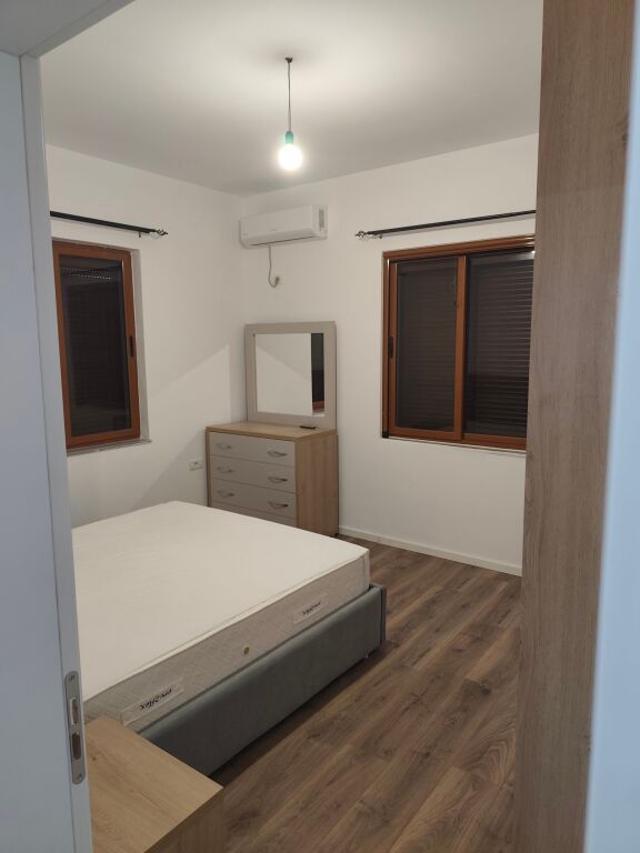 Apartament - Për Qira - Linzë, Tiranë
