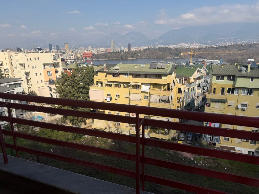 2+1,i mobiluar rruga peti liq i thate,260 mije euro,ofrohet dhe parkim me cmim shtes
