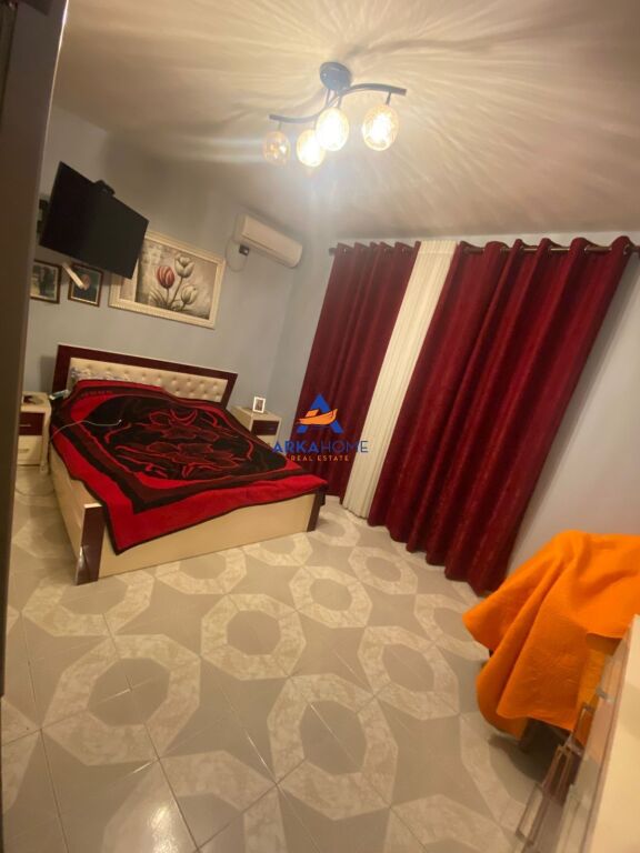 VENDESI APPARTAMENTO 3+1+BALCONE " STRADA DURRES "22.000.000 LEKE