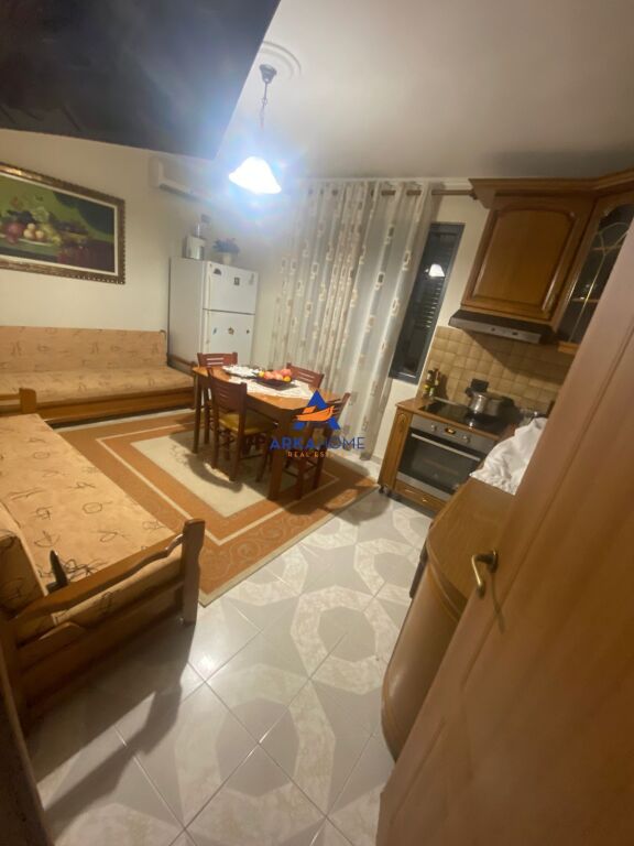 VENDESI APPARTAMENTO 3+1+BALCONE " STRADA DURRES "22.000.000 LEKE