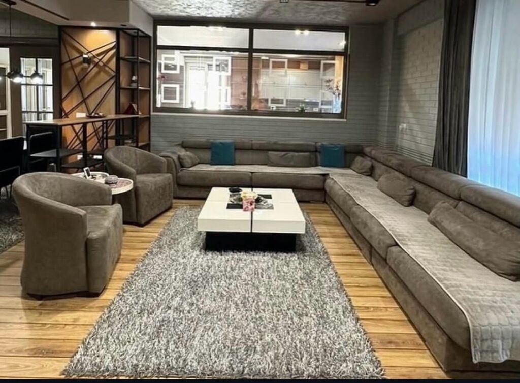 Apartament me qera - Myslym Shyri