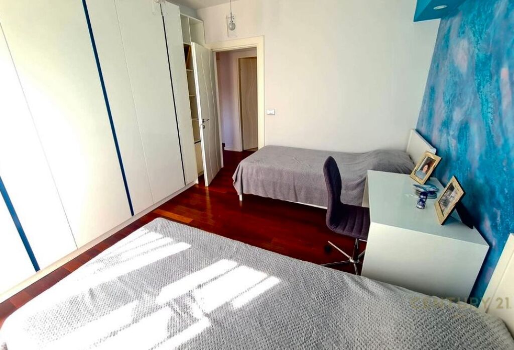 Apartment 2+1+2 for sale, Kavaja Street