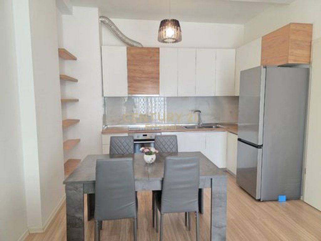 Apartament 2+1 Me Qira në Zonen e 21 Dhjetorit