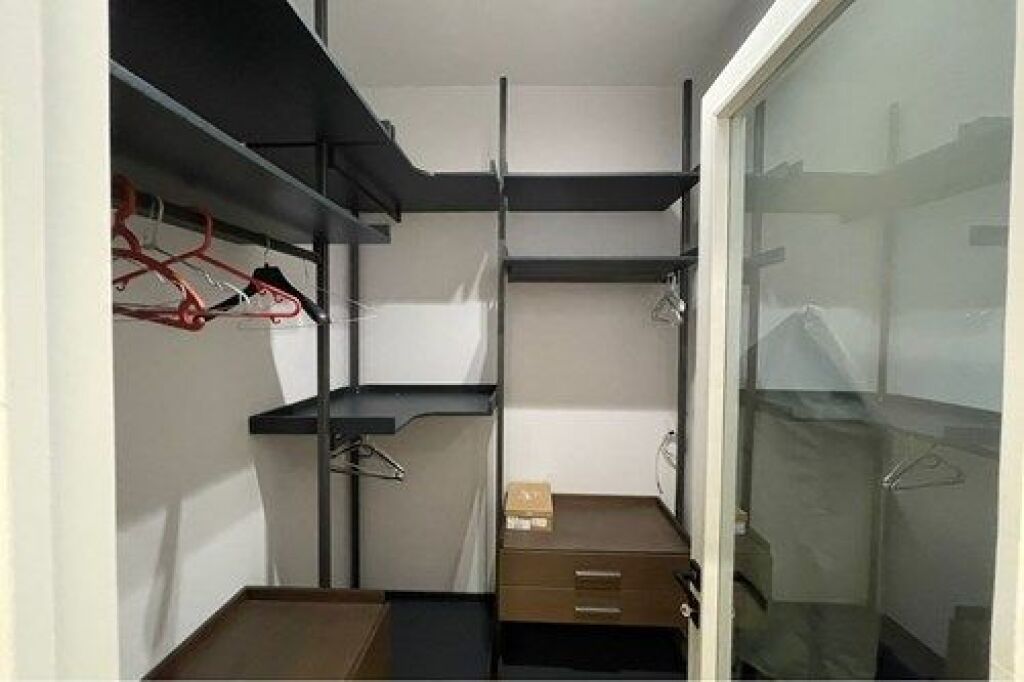 Apartament 2+1+2 me qira në qendër të Tiranës